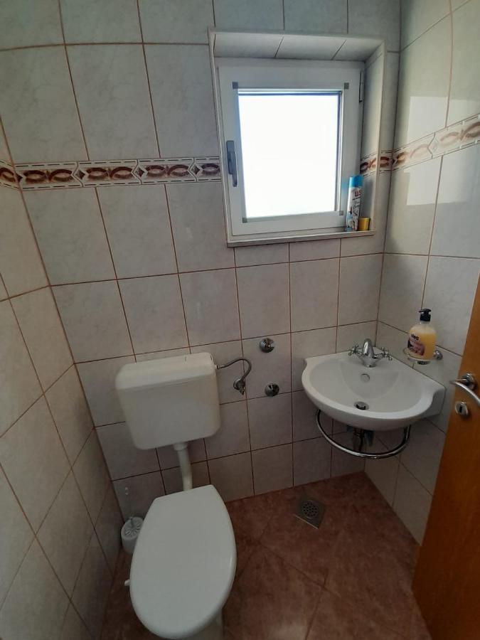 Holiday Home Anita Unesic Bagian luar foto