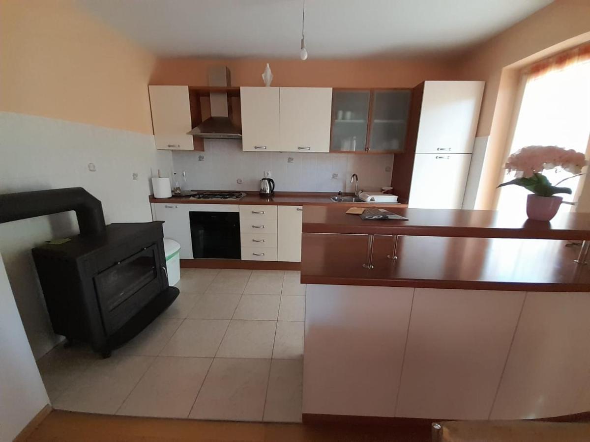 Holiday Home Anita Unesic Bagian luar foto