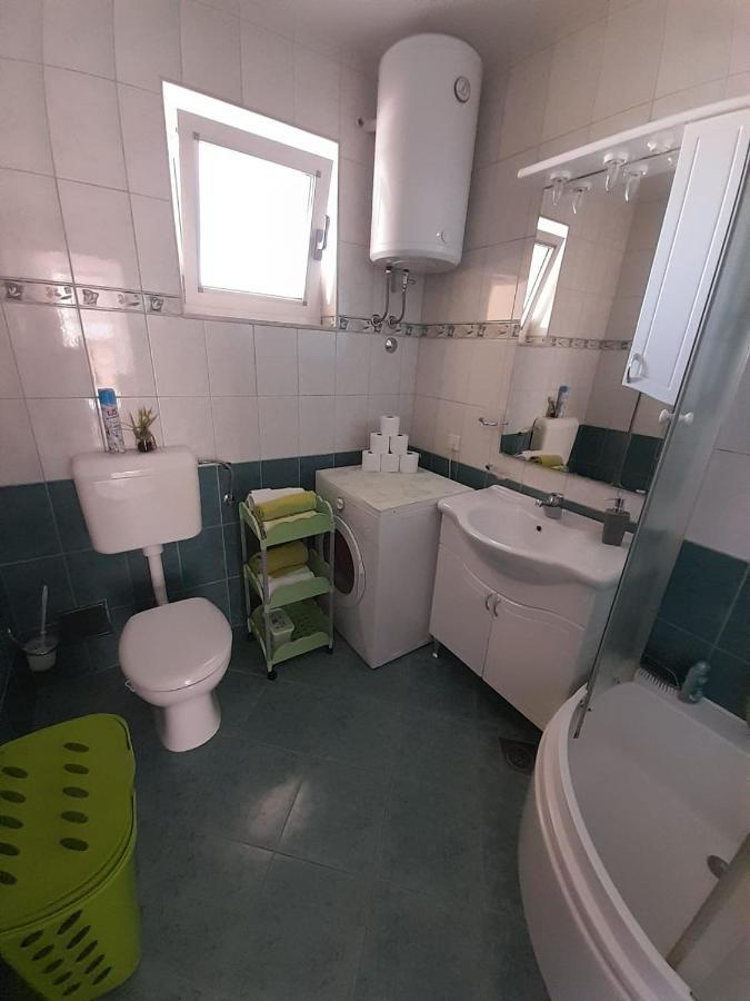 Holiday Home Anita Unesic Bagian luar foto