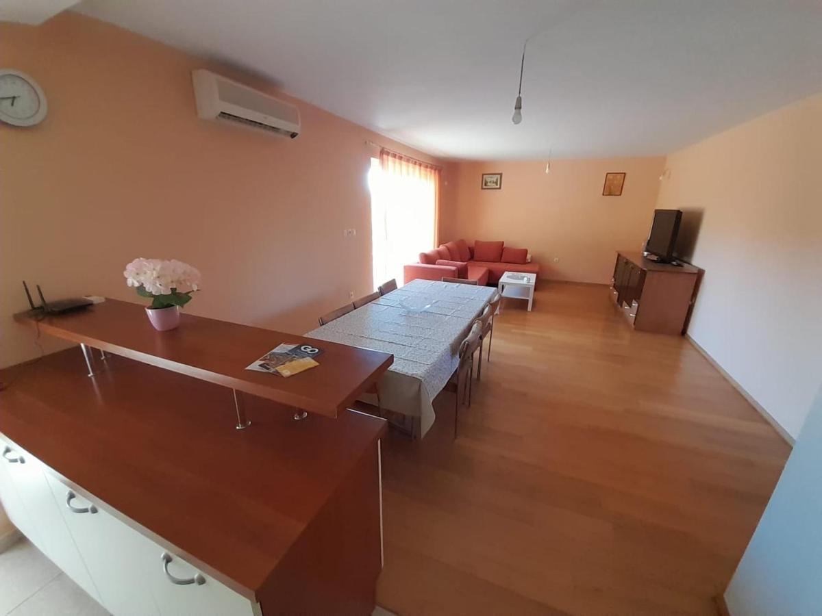 Holiday Home Anita Unesic Bagian luar foto