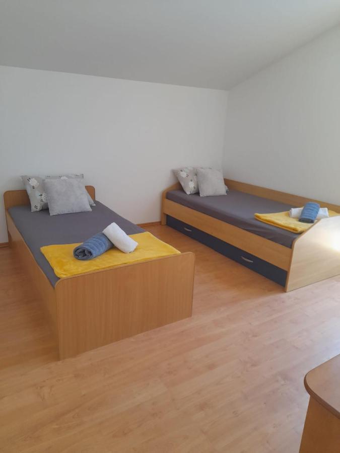 Holiday Home Anita Unesic Bagian luar foto