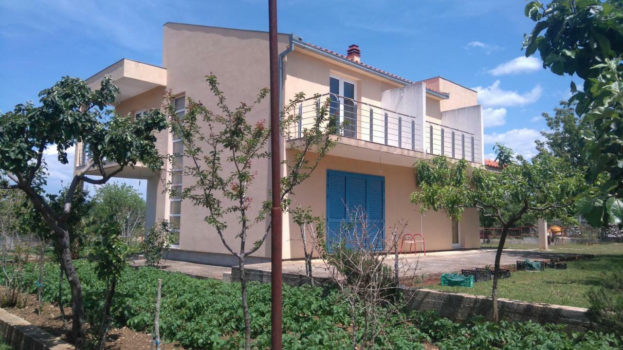 Holiday Home Anita Unesic Bagian luar foto