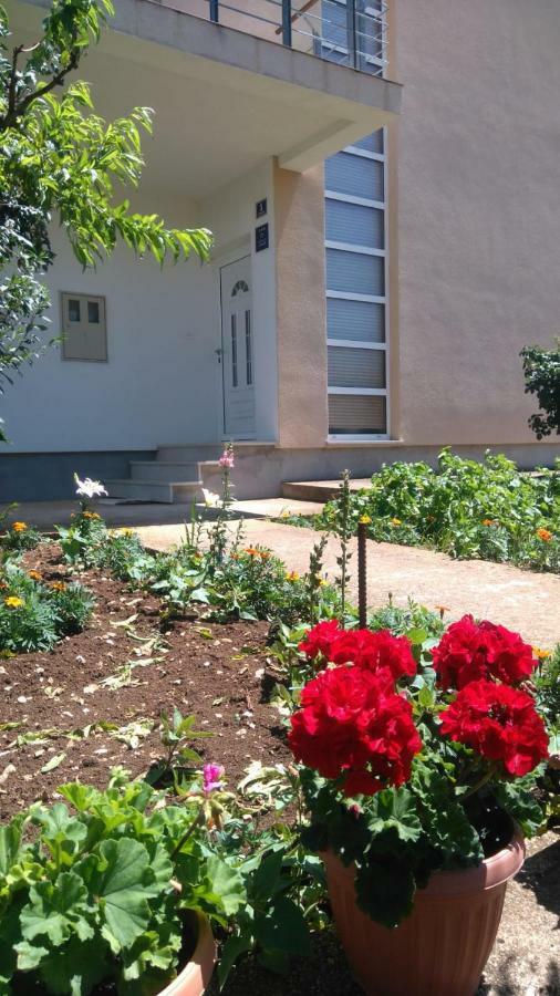Holiday Home Anita Unesic Bagian luar foto