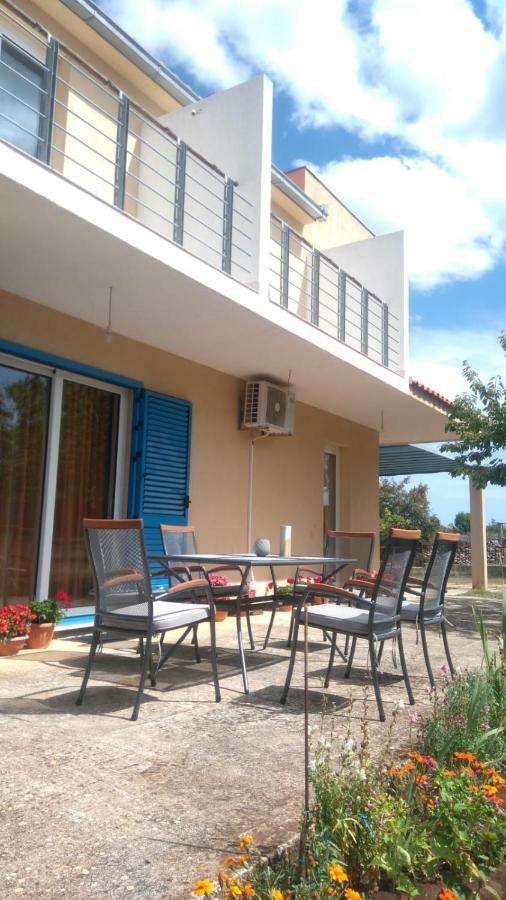 Holiday Home Anita Unesic Bagian luar foto